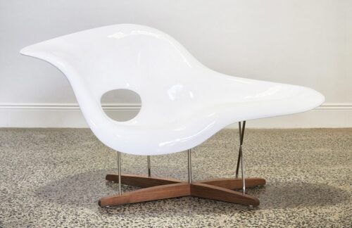 Eames La Chaise Accent photo review